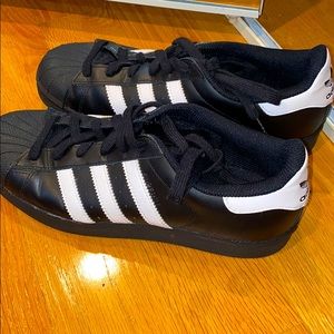 Adidas Classic Sneakers